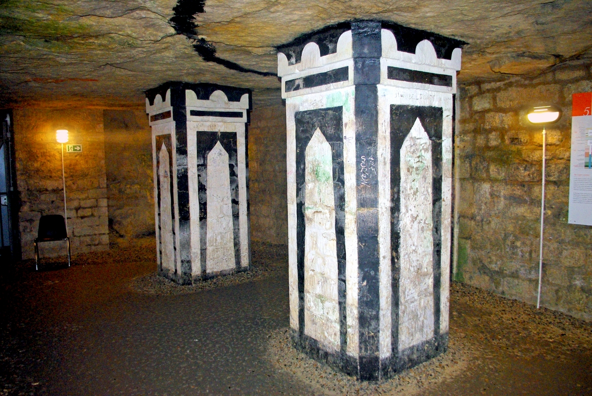 Catacombs of Paris © French Moments