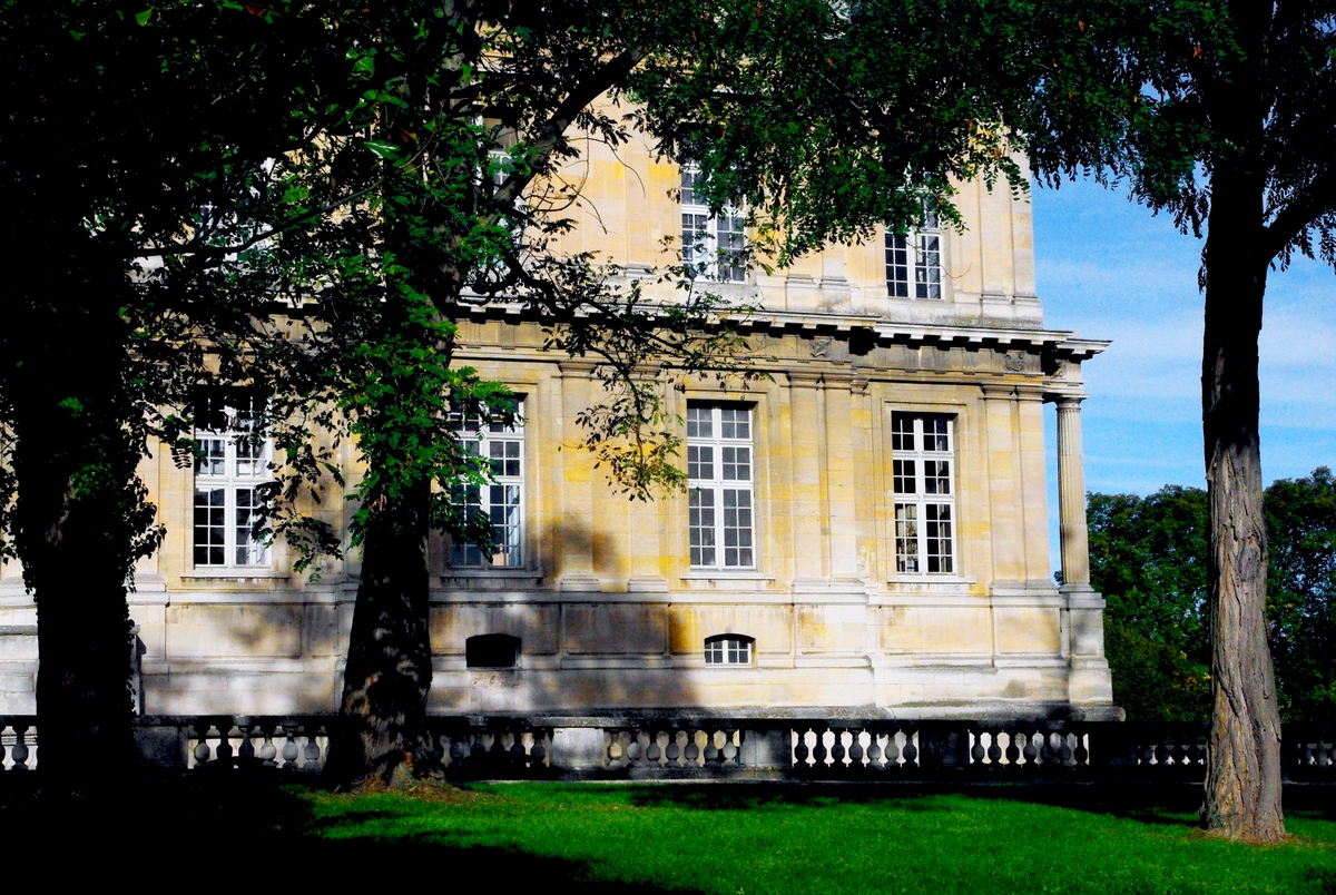Chateau of Maisons-Laffitte © French Moments