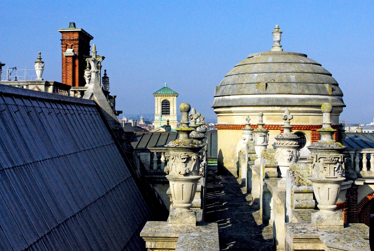 Roof of Saint-Germain-en-Laye Castle 2 © French Moments