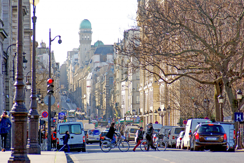 Rue Saint-Jacques Paris © French Moments