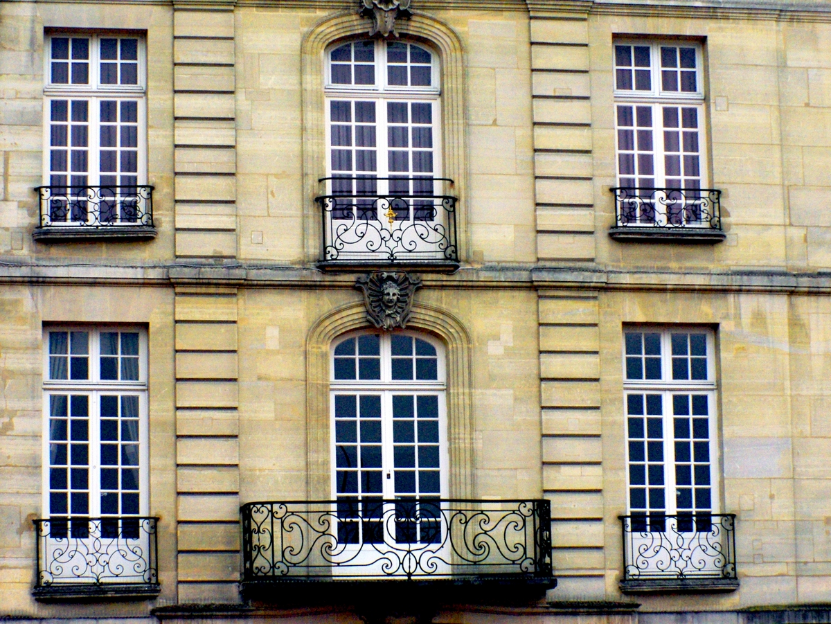 Hôtel Lauzun Montpensier, old town of Saint-Germain © French Moments