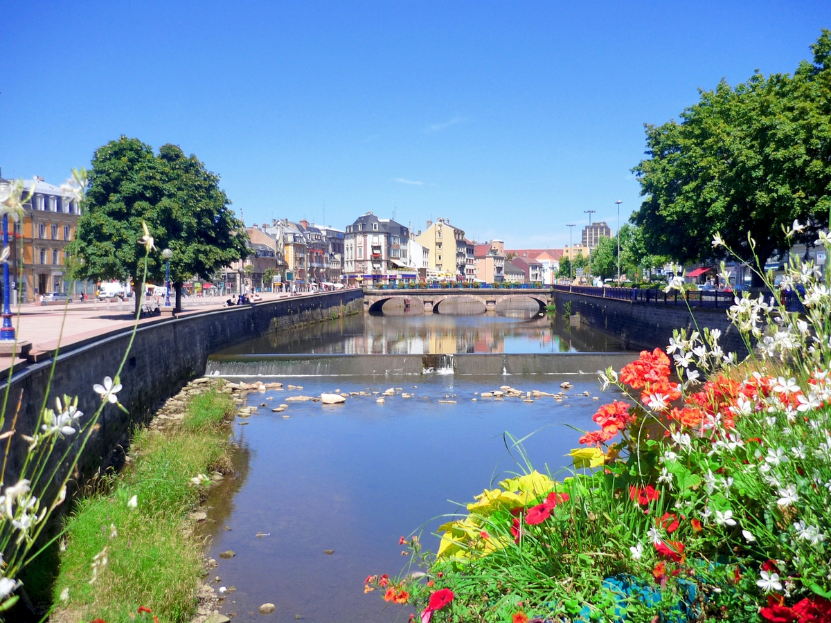 The Savoureuse river in Belfort © French Moments