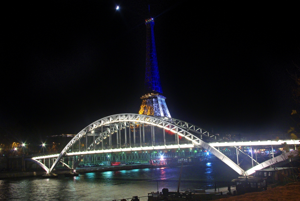 The Eiffel Tower in Blue White Red © French Moments