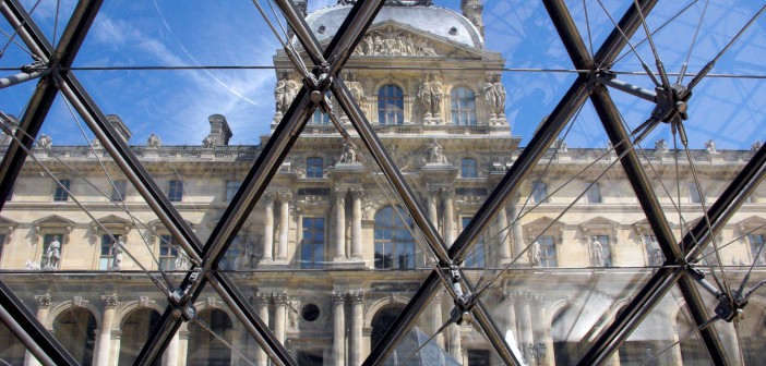 Louvre and Glass Pyramid 02 © French Moments