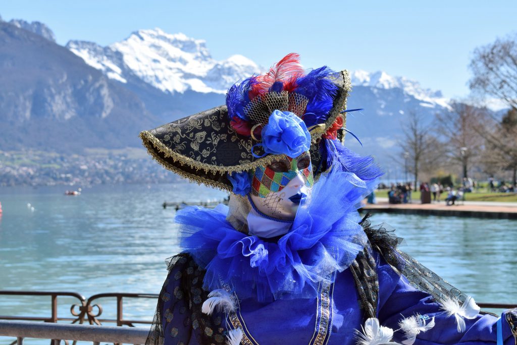 Discover the fantastic Annecy Carnival French Moments