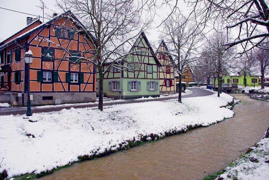 Hirsingue under the snow © French Moments