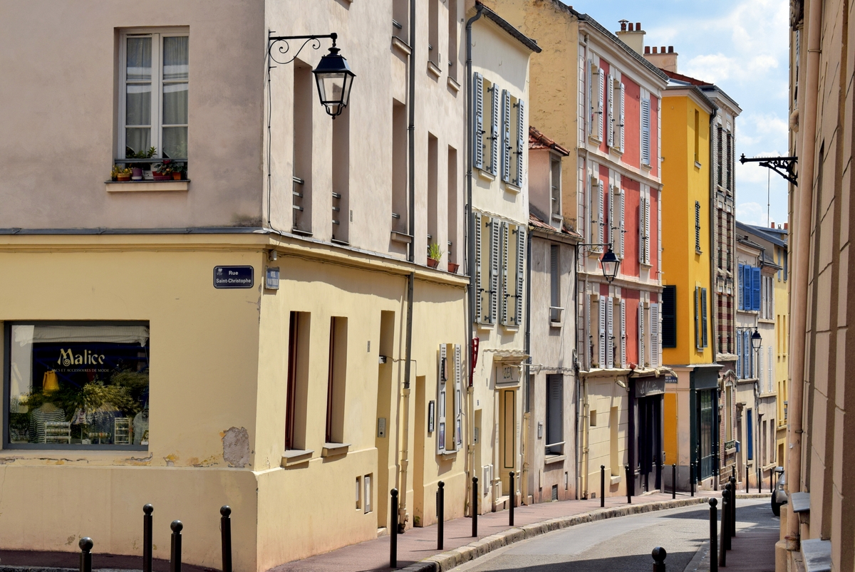 Rue Wauthier in Saint-Germain-en-Laye © French Moments