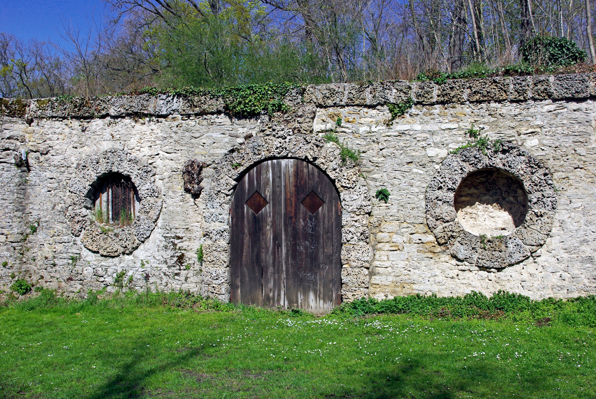 Caves du Nord copyright French Moments