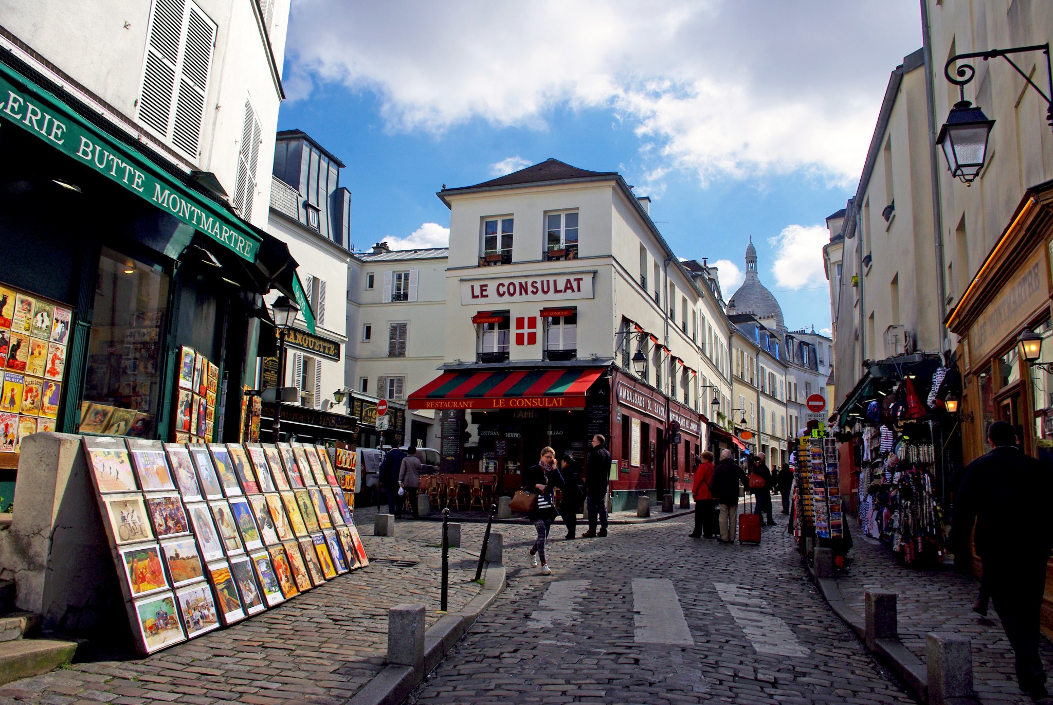 Walking Tour in Montmartre © French Moments