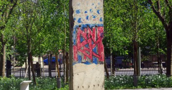 Berlin Wall in Paris 2 © French Moments