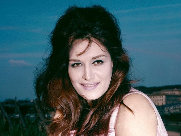 Archives - Portrait de Dalida en 1982