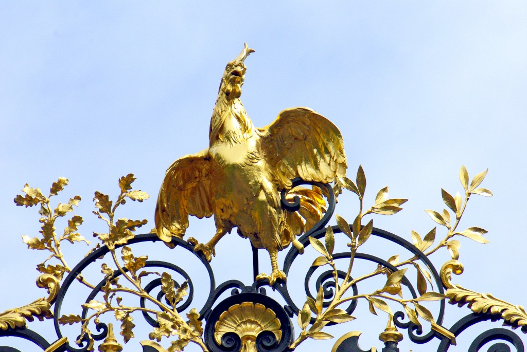 The rooster of the Elysée Palace Gate © French Moments