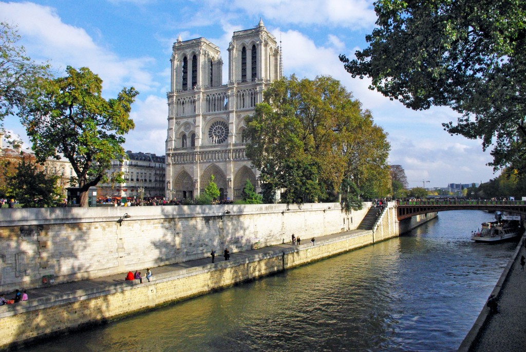 Notre-Dame facade © French Moments