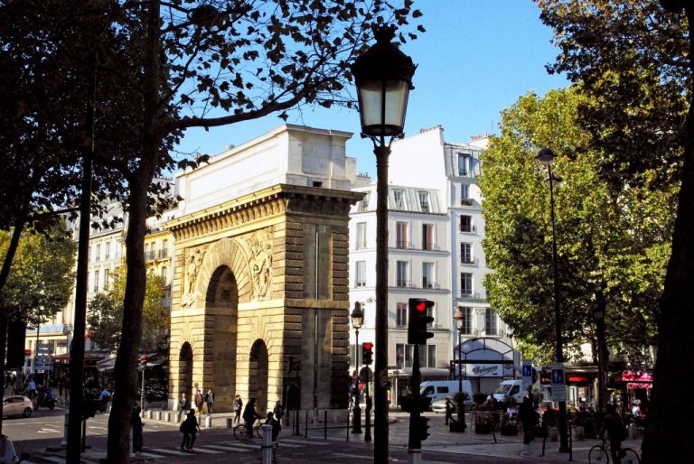 The triumphal arch of Porte Saint-Martin in Paris - French Moments
