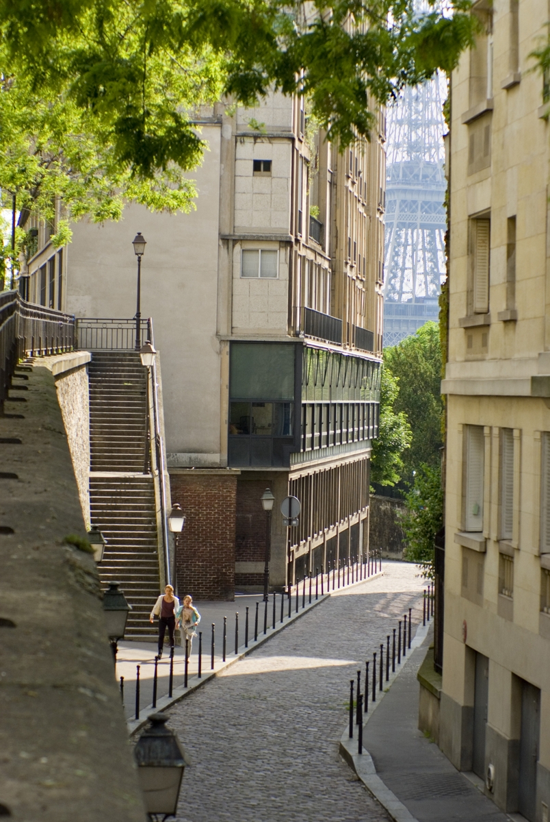 Rue Berton © French Moments