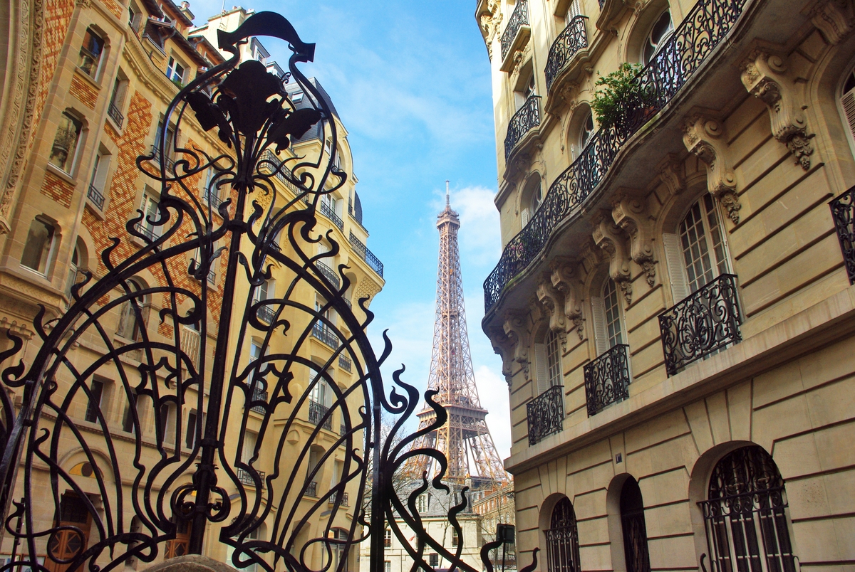 Square Rapp, Paris © French Moments
