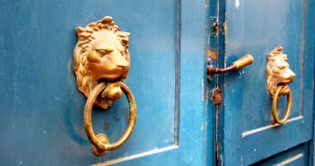 Paris door knockers and handles Paris door knockers and handles