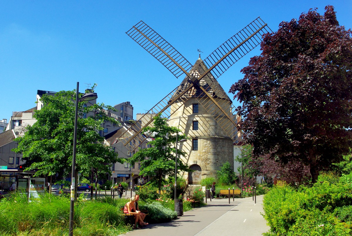 Ivry Windmill moulin