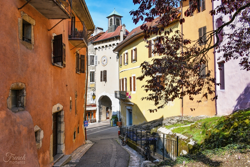 Ste Claire Gate, Annecy © French Moments