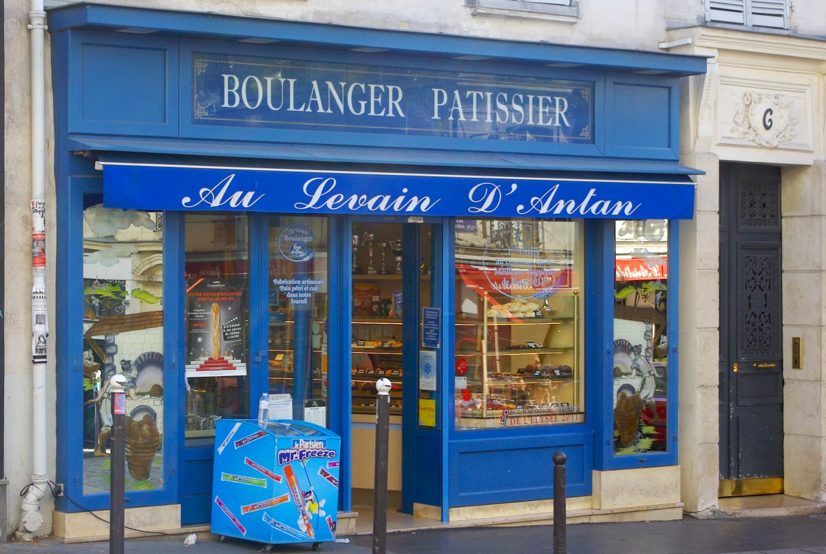 baguettes in Paris Au levain d'antan