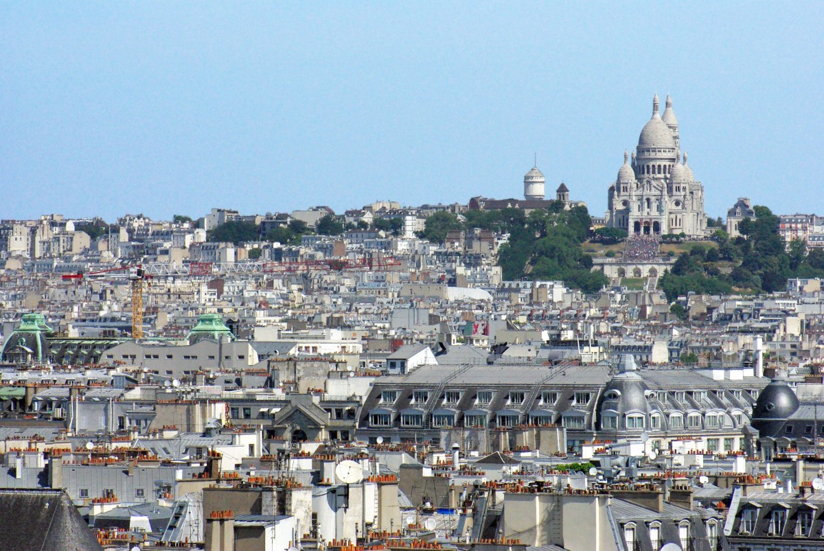 Landmarks of Paris - Montmartre © French Moments