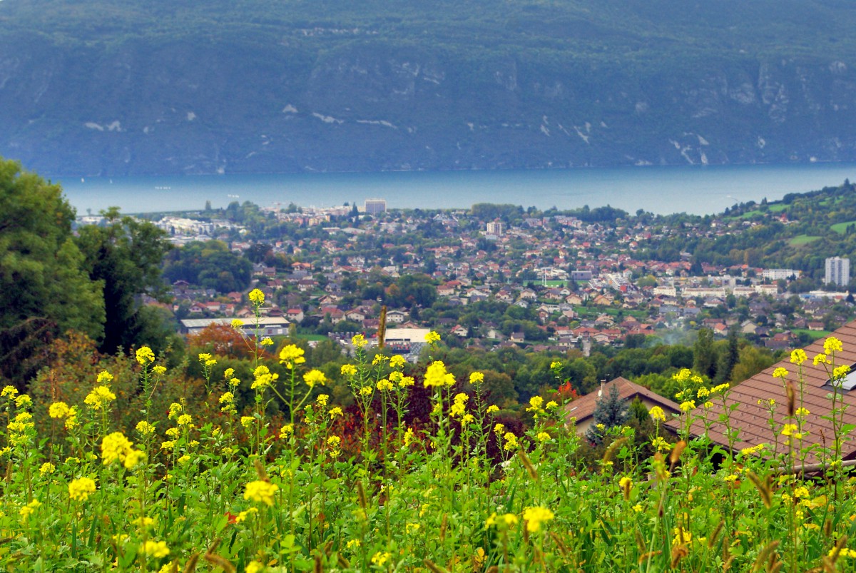 Lake Bourget and Aix-les-Bains © French Moments
