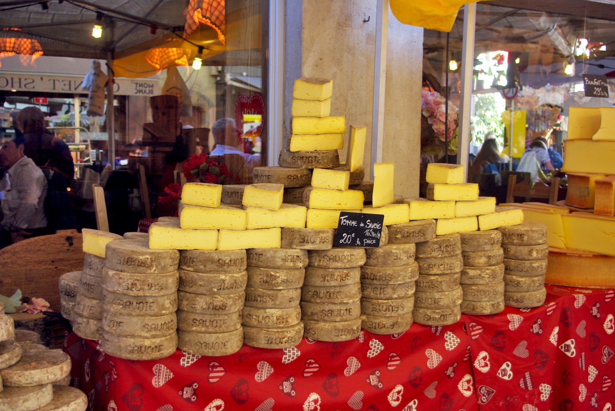 French Cheese Quiz - Return from the Alpine Pastures Festival, Annecy © French Moments