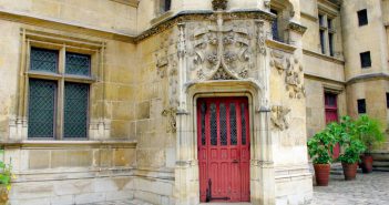 Where to find Paris’ most beautiful doors? Paris' most beautiful doors © French Moments
