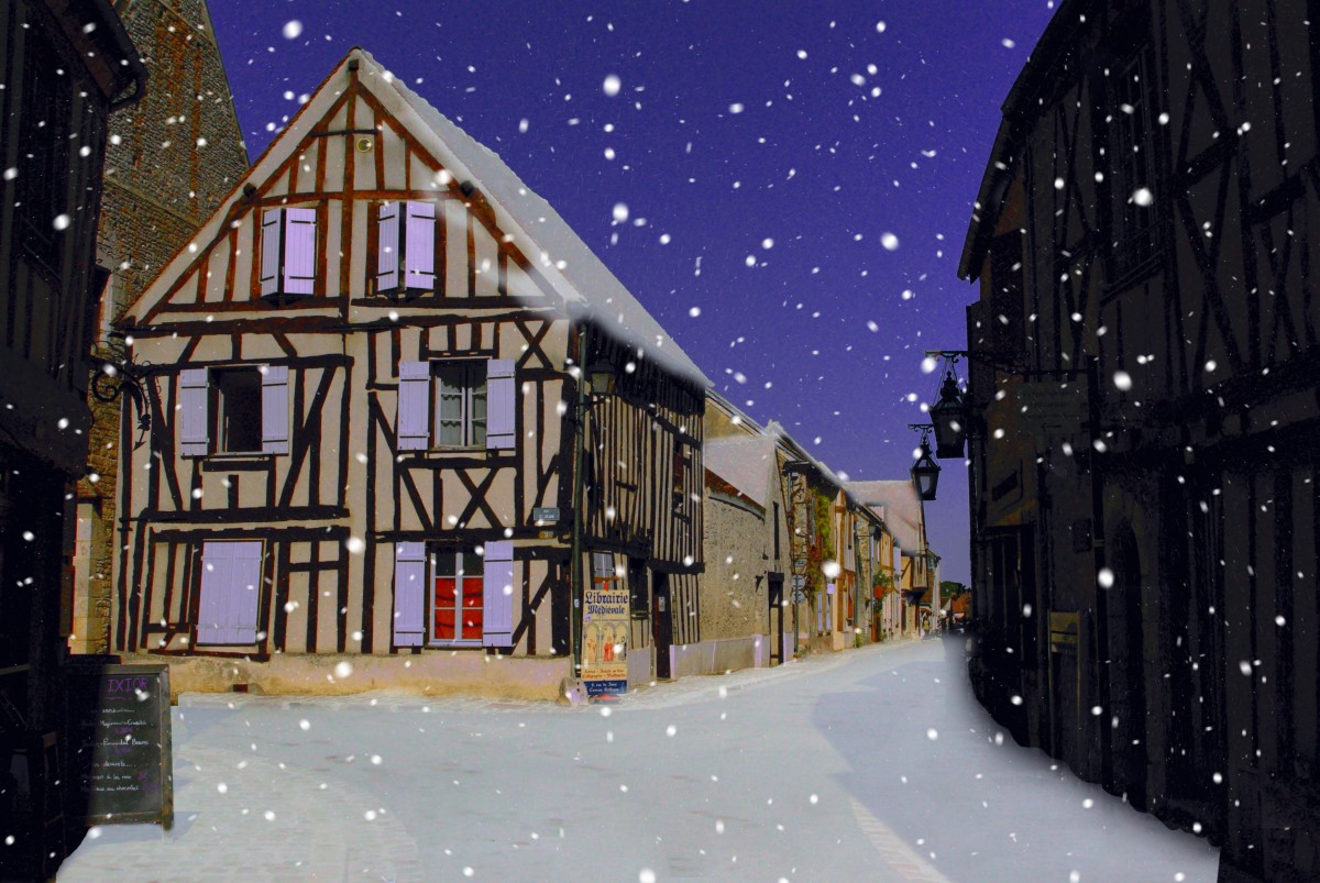Provins in the snow © French Moments