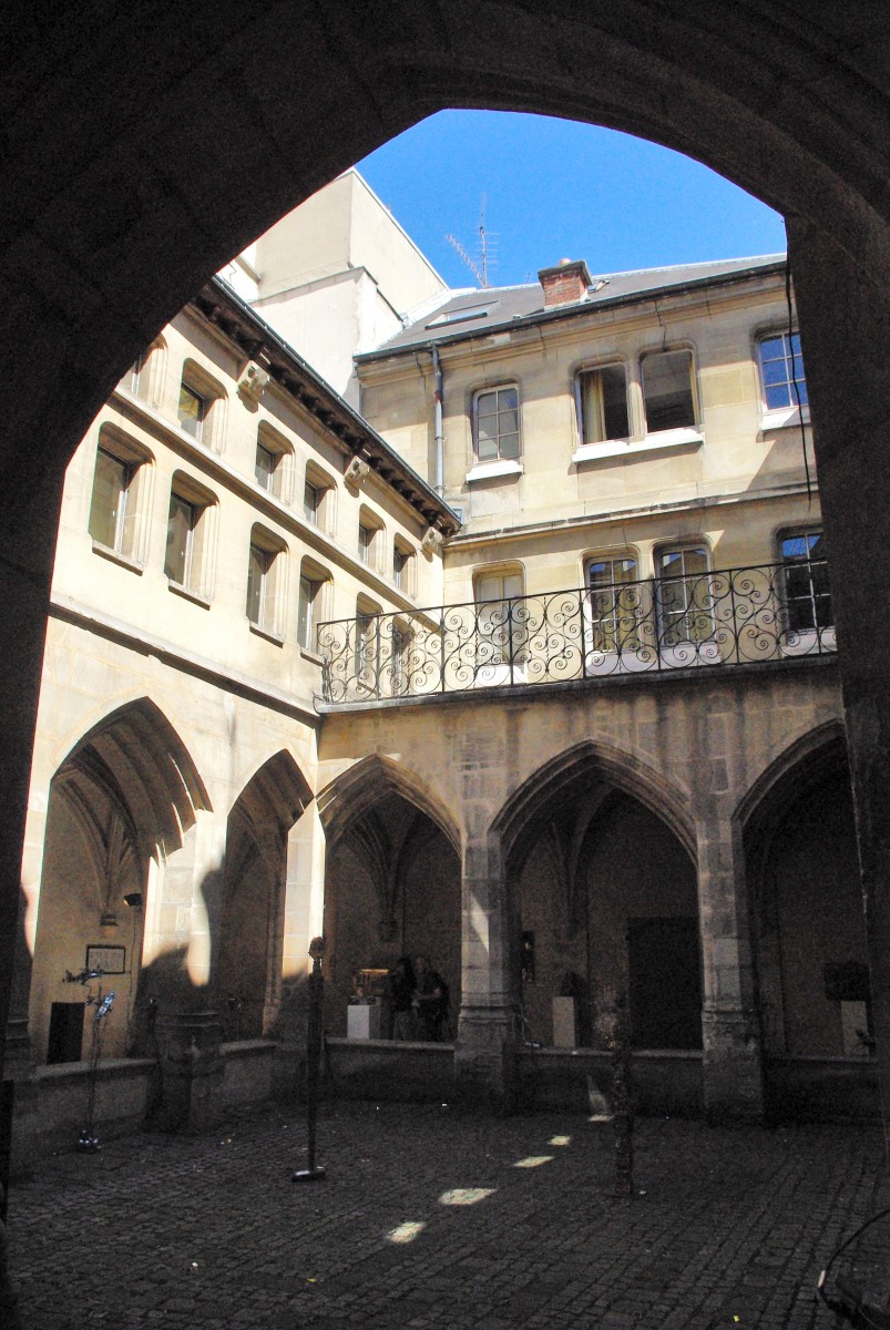 Billettes Cloister in Paris © French Moments
