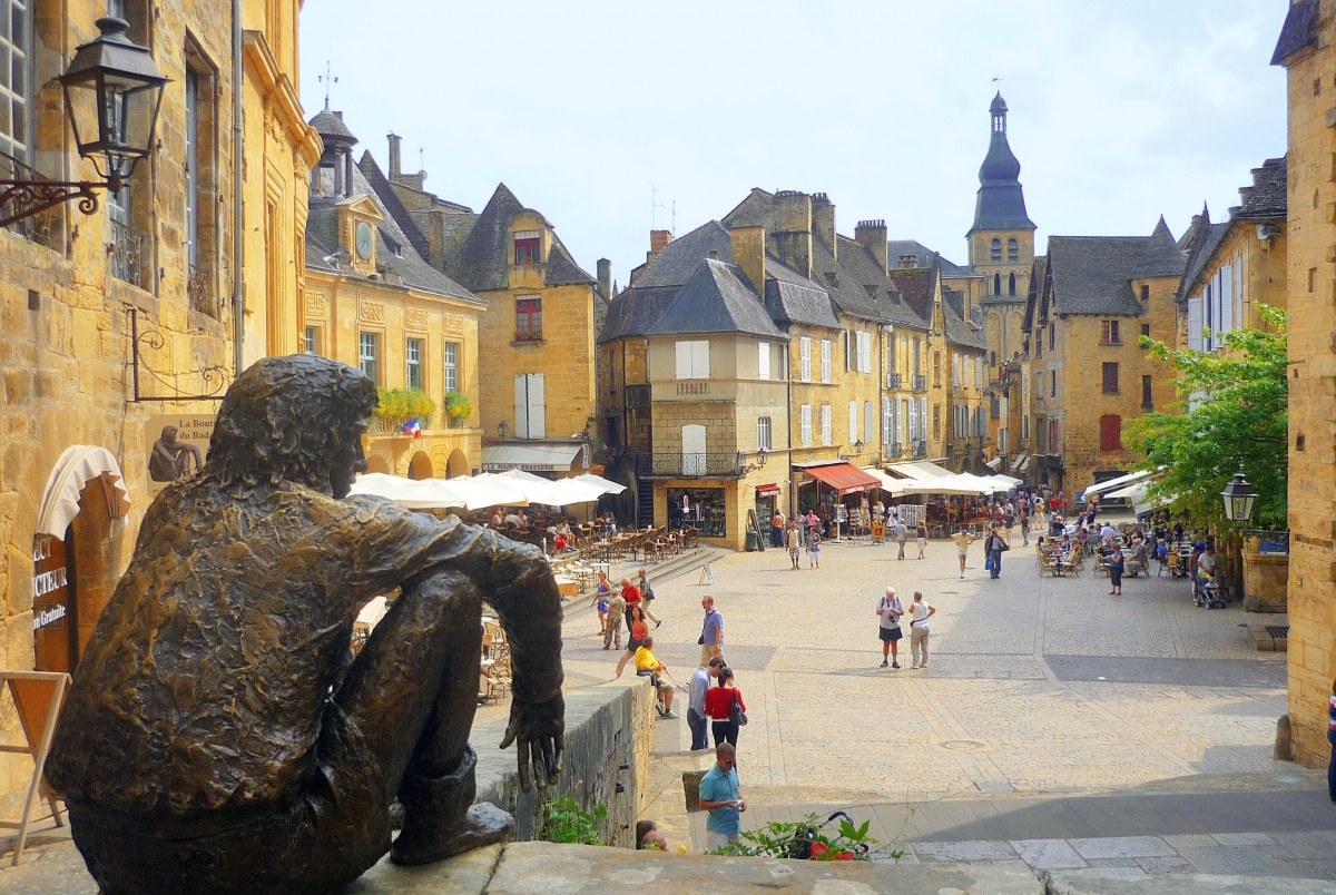 romantic destinations in France: Sarlat-la-Canéda, Périgord © French Moments