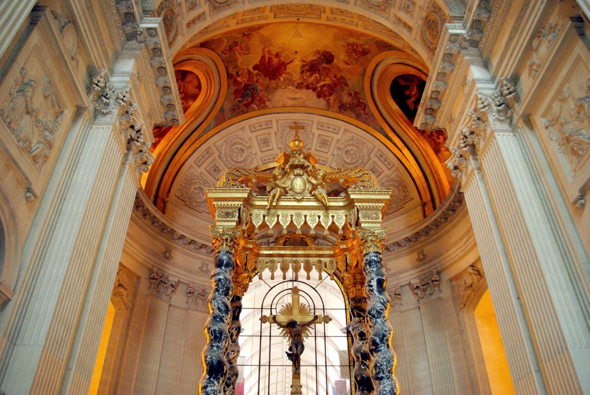 The canopy of the main altar, Dome church of Les Invalides © French Moments