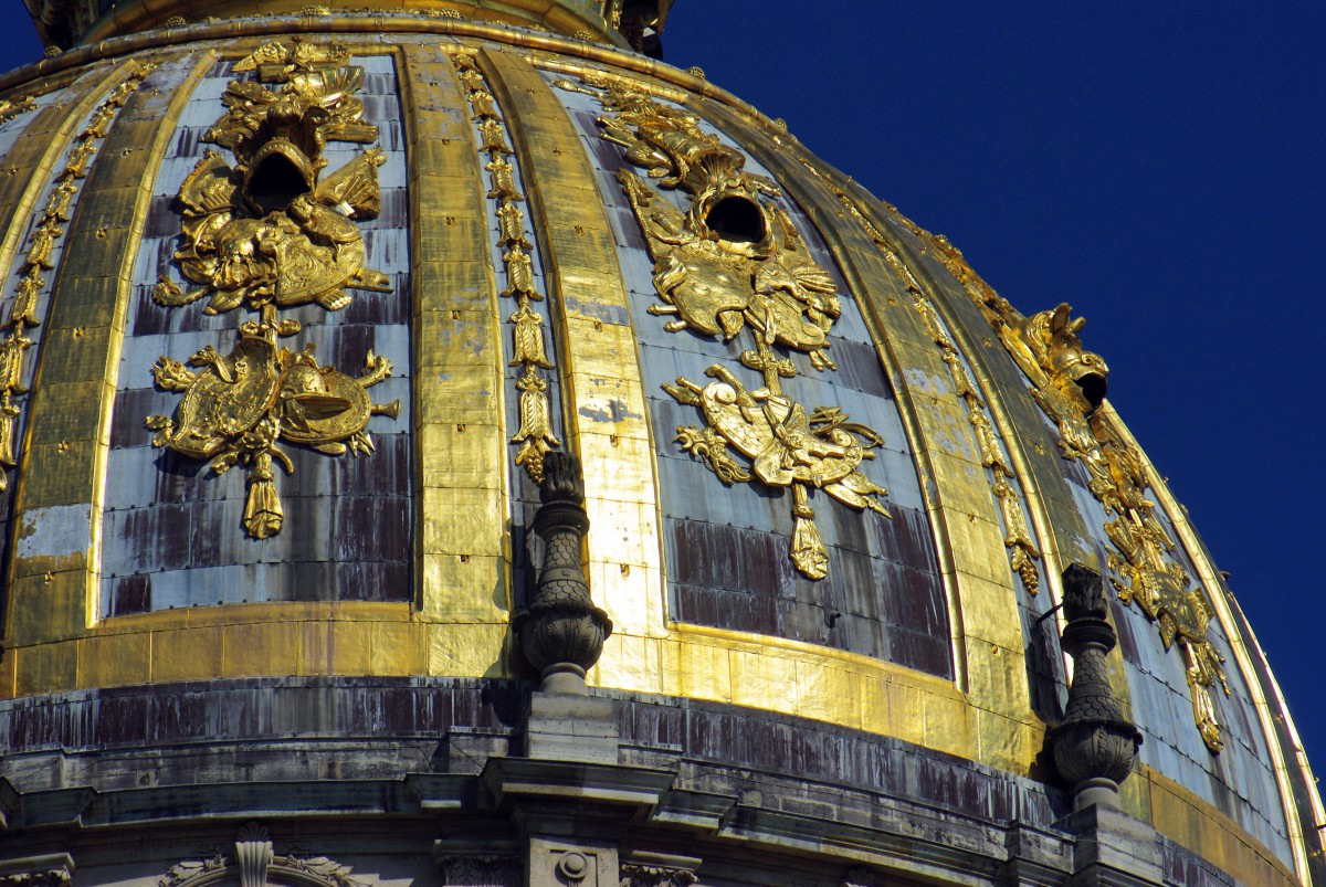 The gilded dome of the Dome church of Les Invalides © French Moments