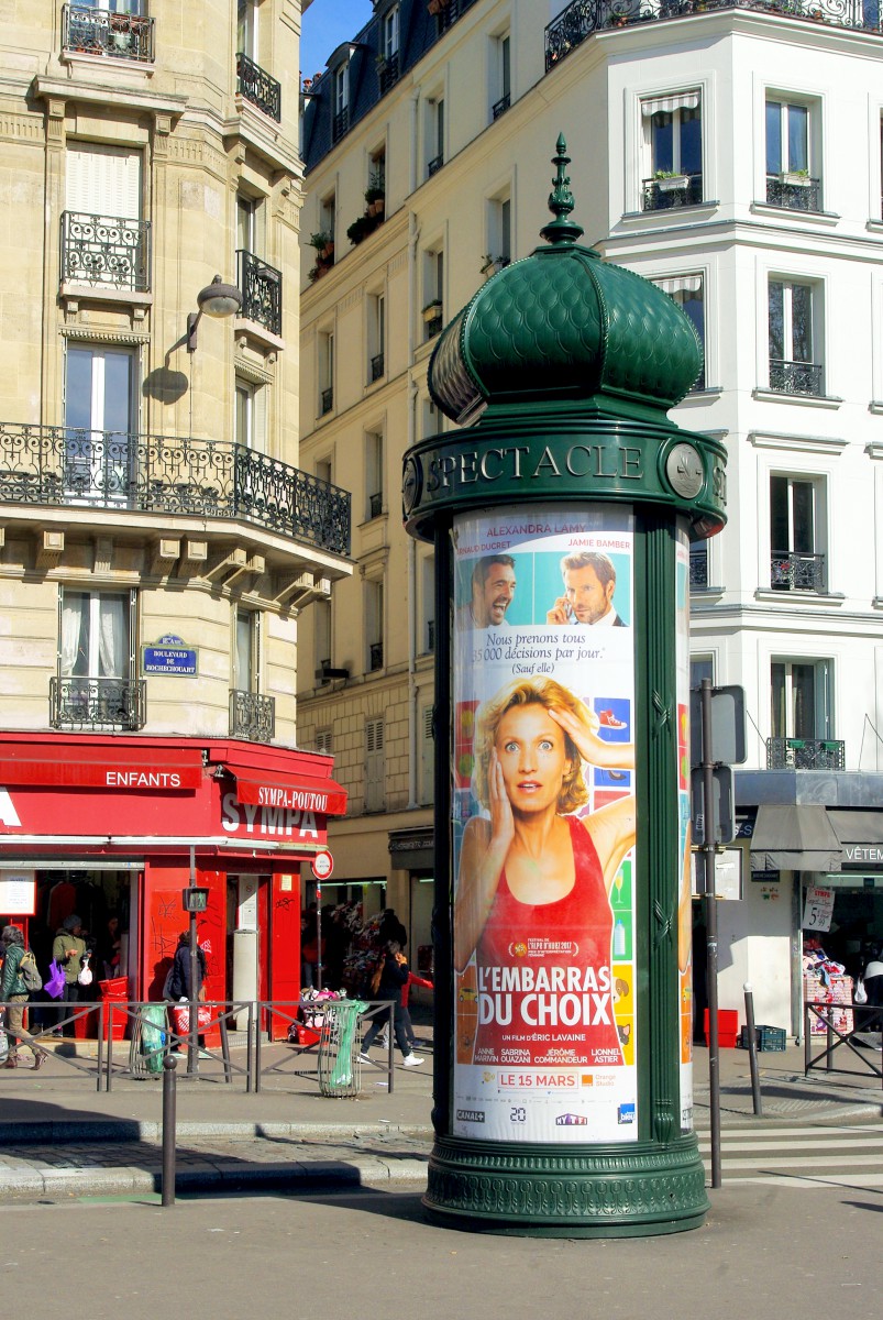 Morris Column, Boulevard de Rochechouart, 9th arrt of Paris © French Moments