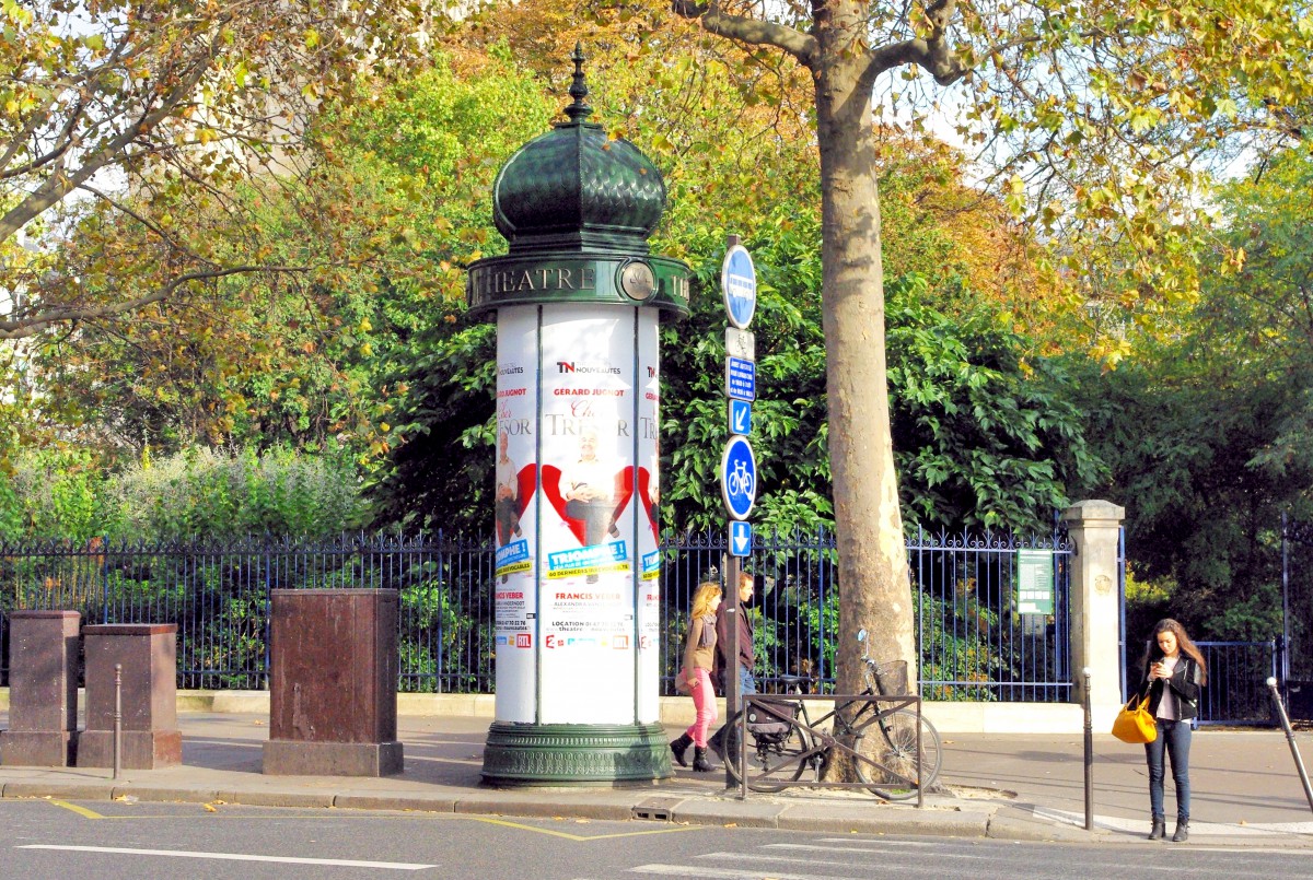 Morris Column, Square de la Tour Saint-Jacques , 4th arrt of Paris © French Moments