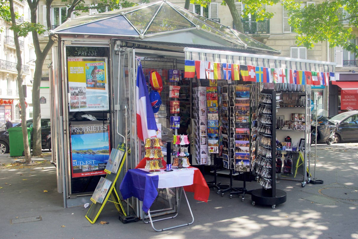 The kiosks in Paris' lobby! 