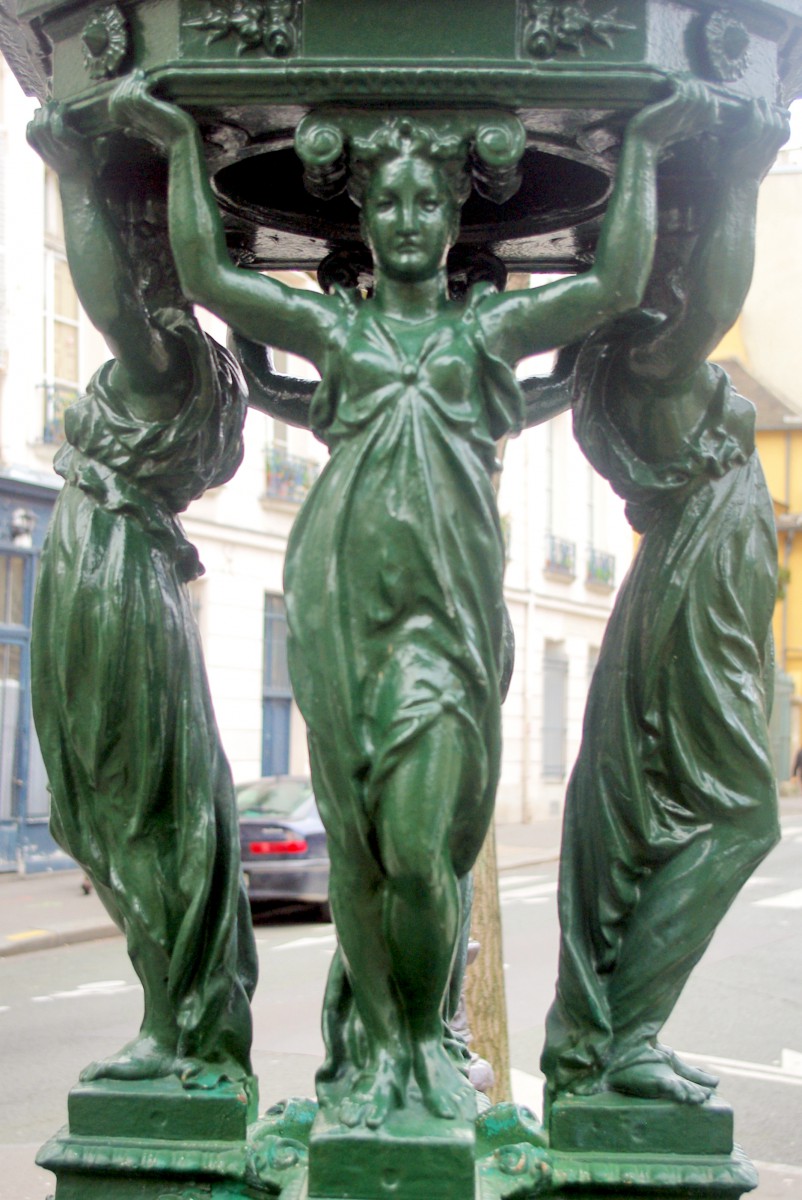 Caryatid of the Wallace Fountain (place Levinas 5th arrt) © French Moments