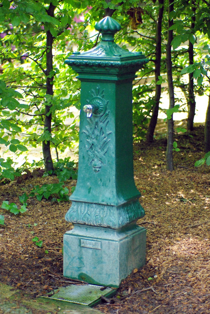 Wallace fountain in the Parc de Bercy (12th arrt) © French Moments