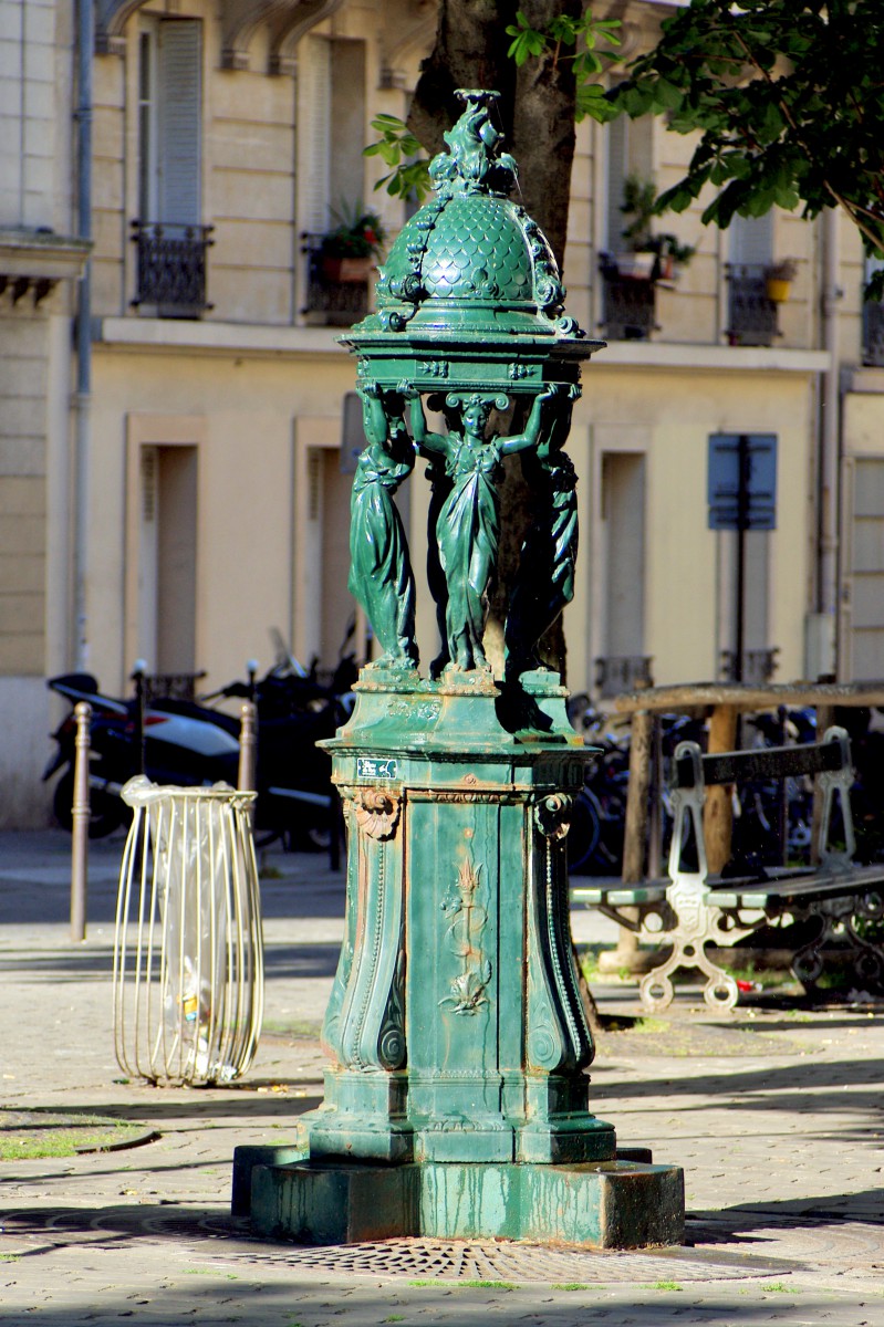 Wallace fountain in Place Maurice Chevalier (20th arrt) © French Moments