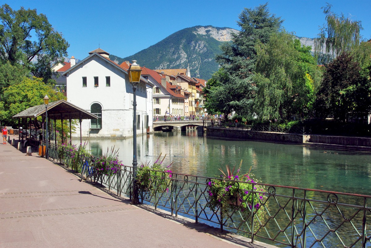 Quai des Cordeliers Annecy © French Moments