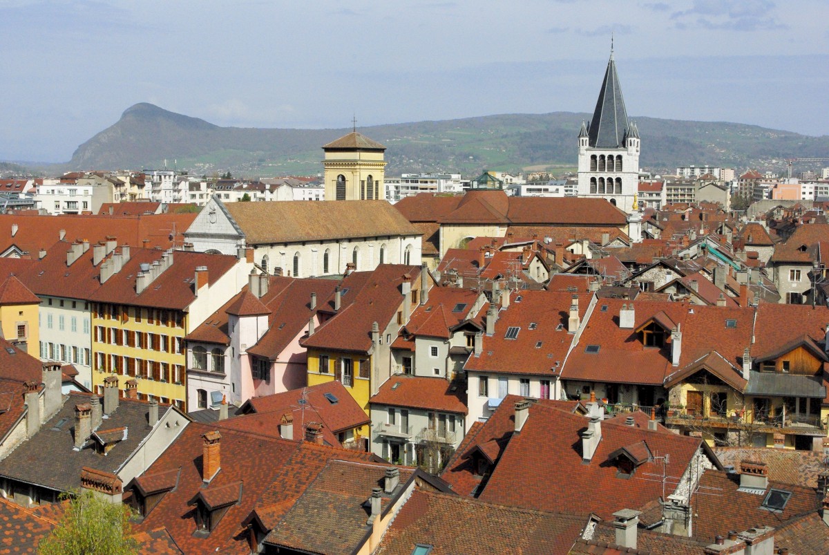 The roofs of Annecy seen from the castle © French Moments
