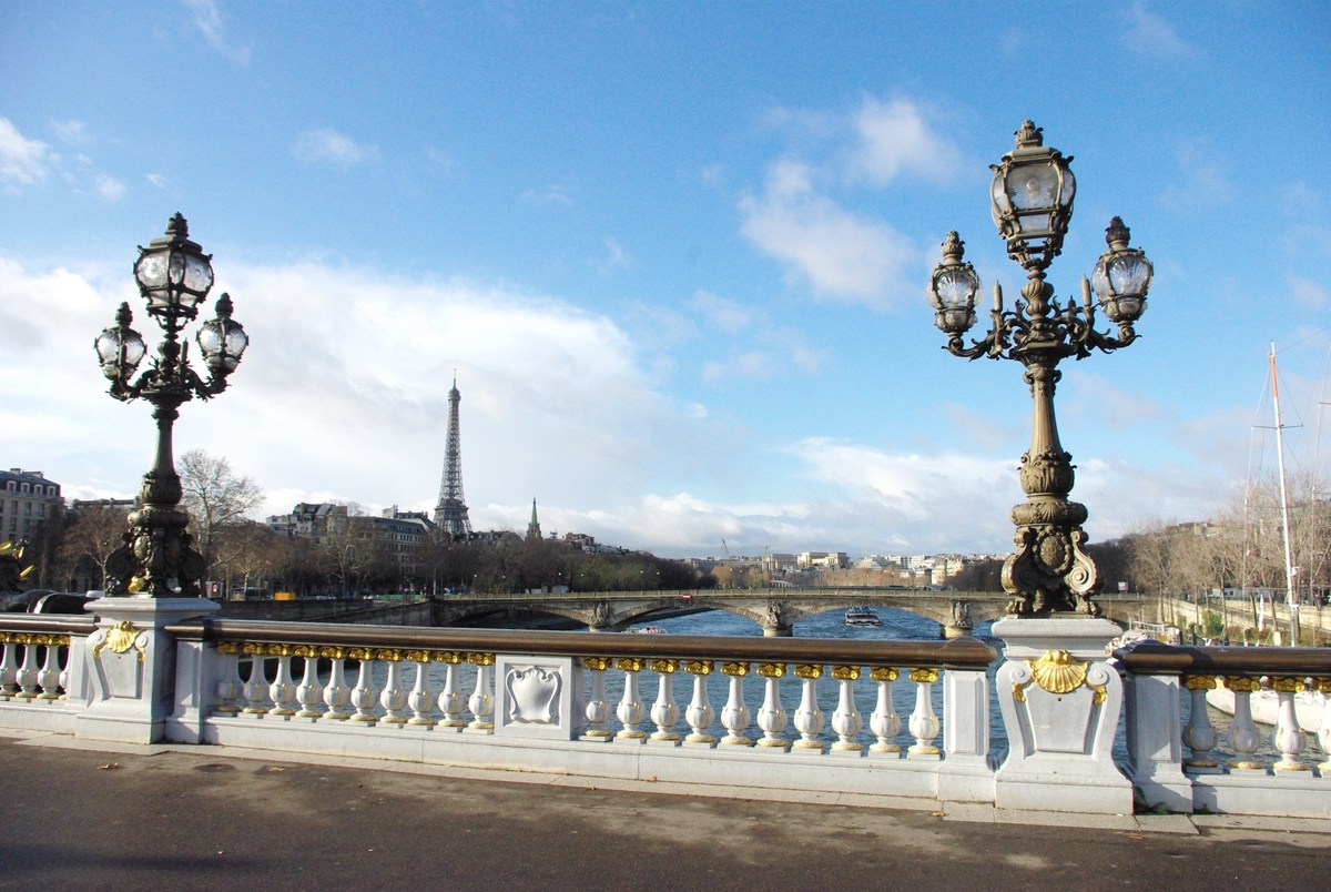 The Hopeful Traveler: Pont Alexandre III: Bridge to the Eiffel