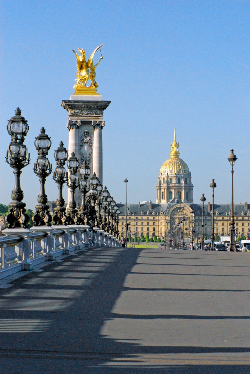Pont Alexandre III and the Hotel des Invalides © French Moments