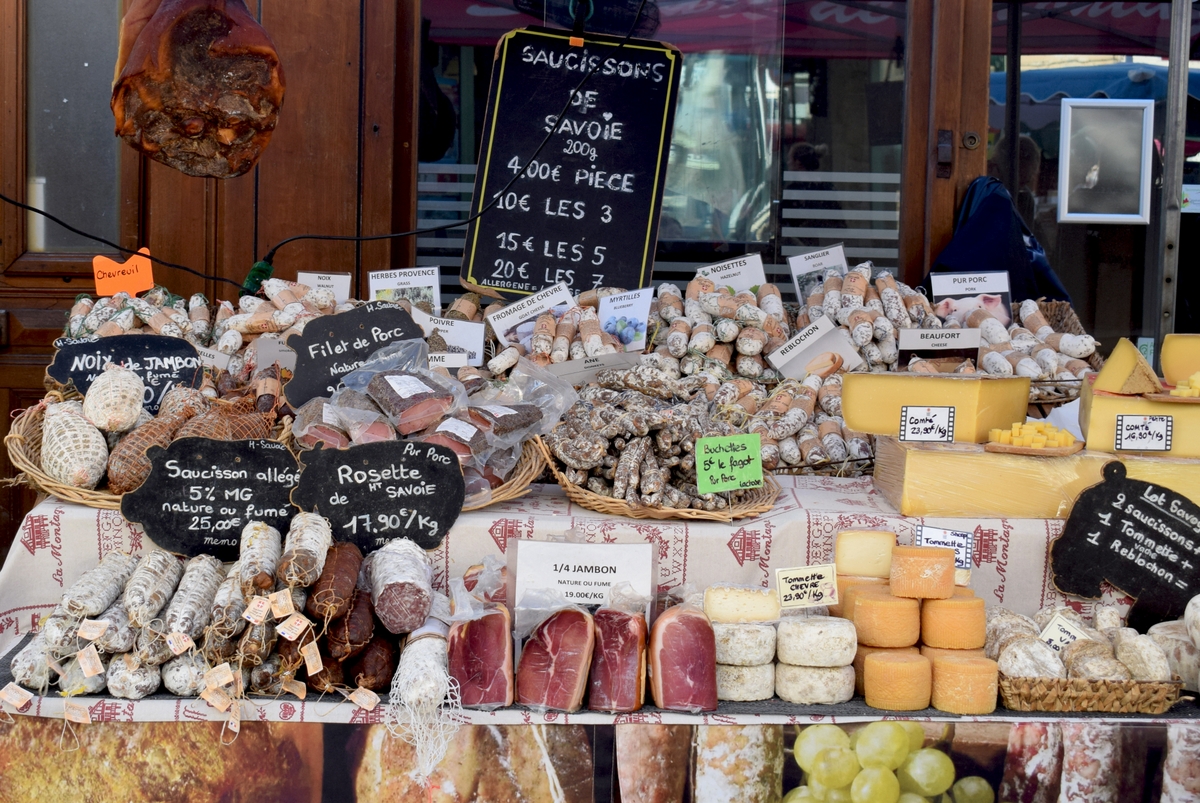 Market of Chagny, Burgundy © French Moments