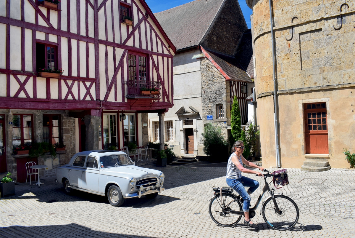 Nolay © French Moments