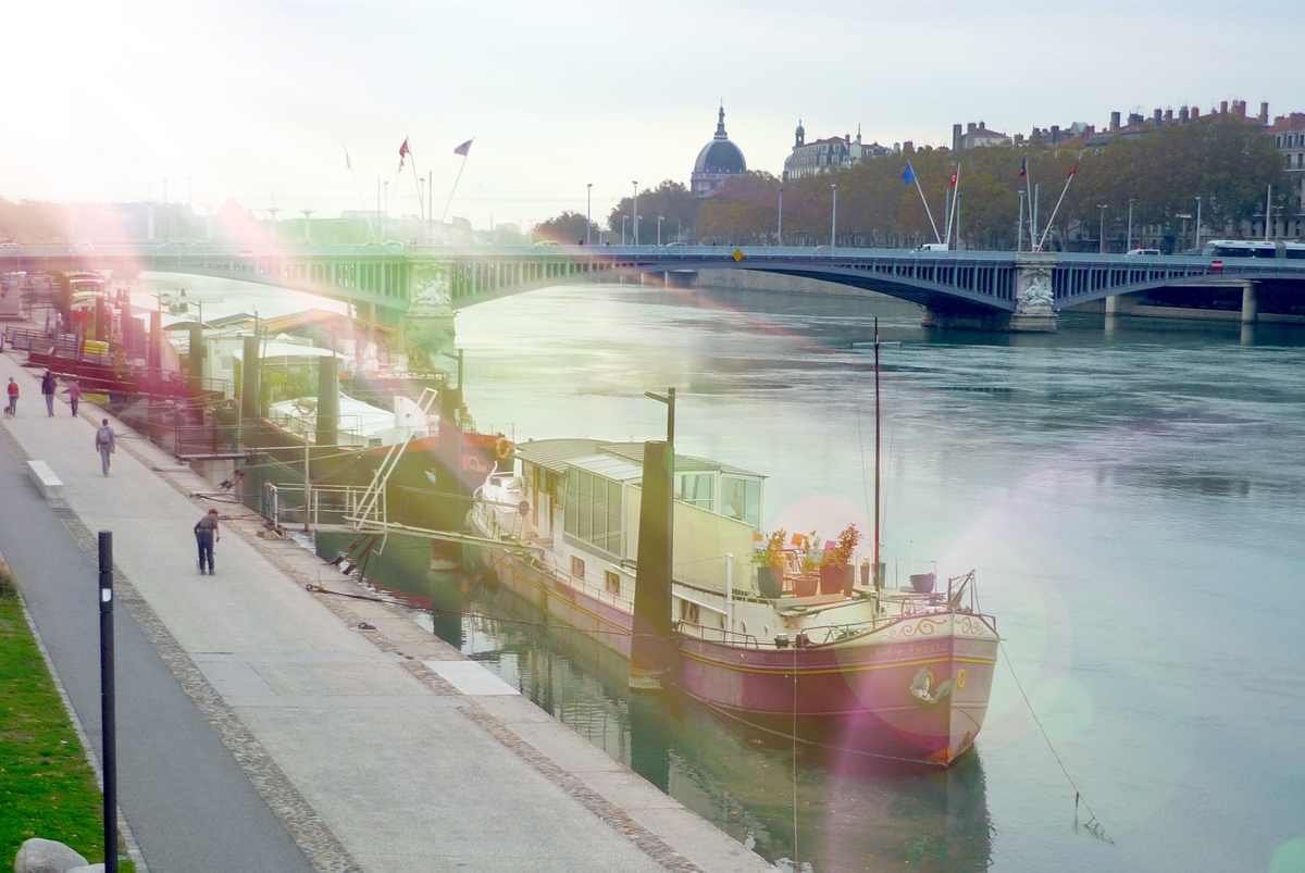Rivers in France: the Rhône in Lyon © French Moments