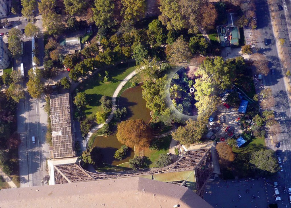 The Mystery Behind the Chimney of the Eiffel Tower - French Moments