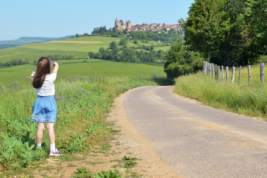 Châteauneuf-en-Auxois © French Moments