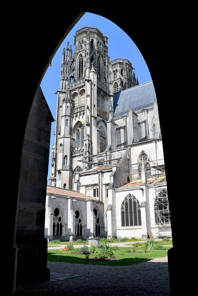 The cloister of Toul Cathedral © French Moments