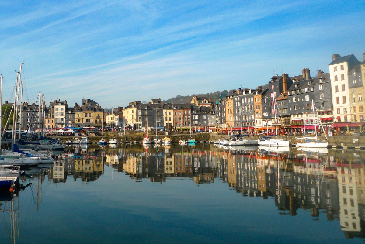 The Vieux-Bassin of Honfleur © Rebexho - licence [CC BY-SA 3.0] from Wikimedia Commons